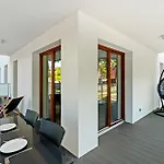 Nautikka Park By Holiapart * 크리니차 모르스카