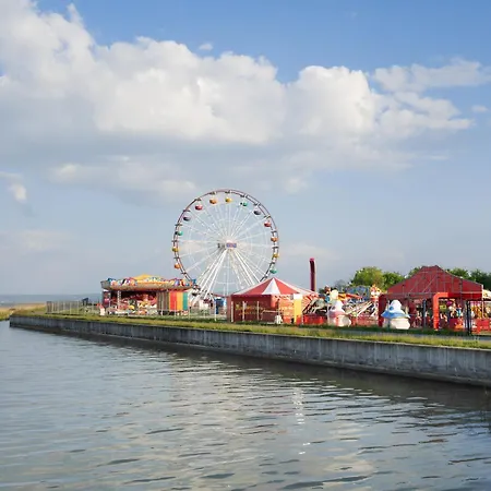 アパート Holiapart In Nautikka Park - Luxury With Kids Club & Gym クリニツァ・モルスカ